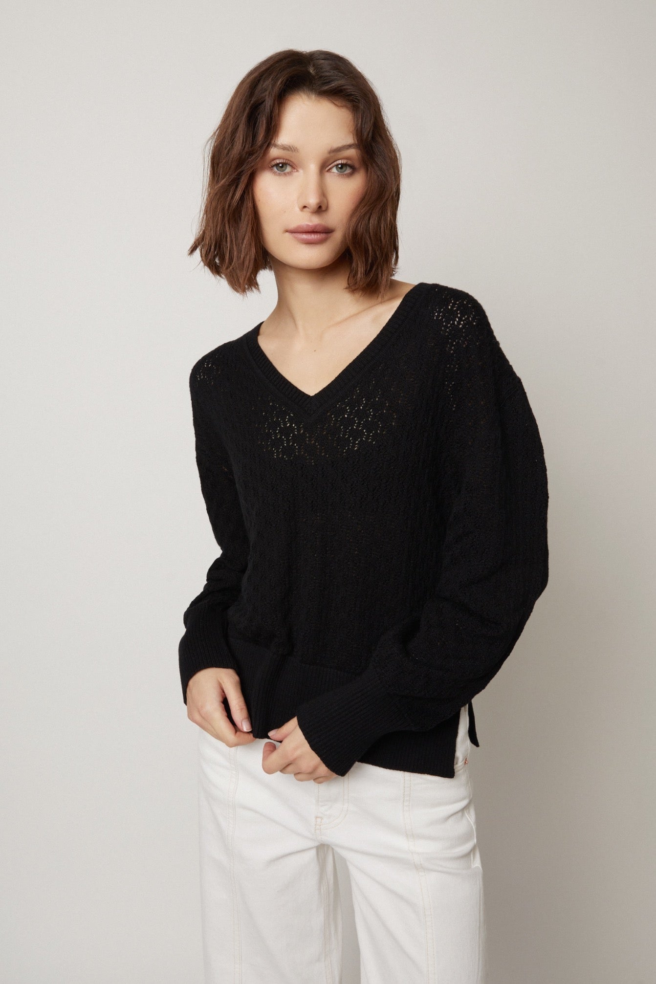 Zoe Lace V